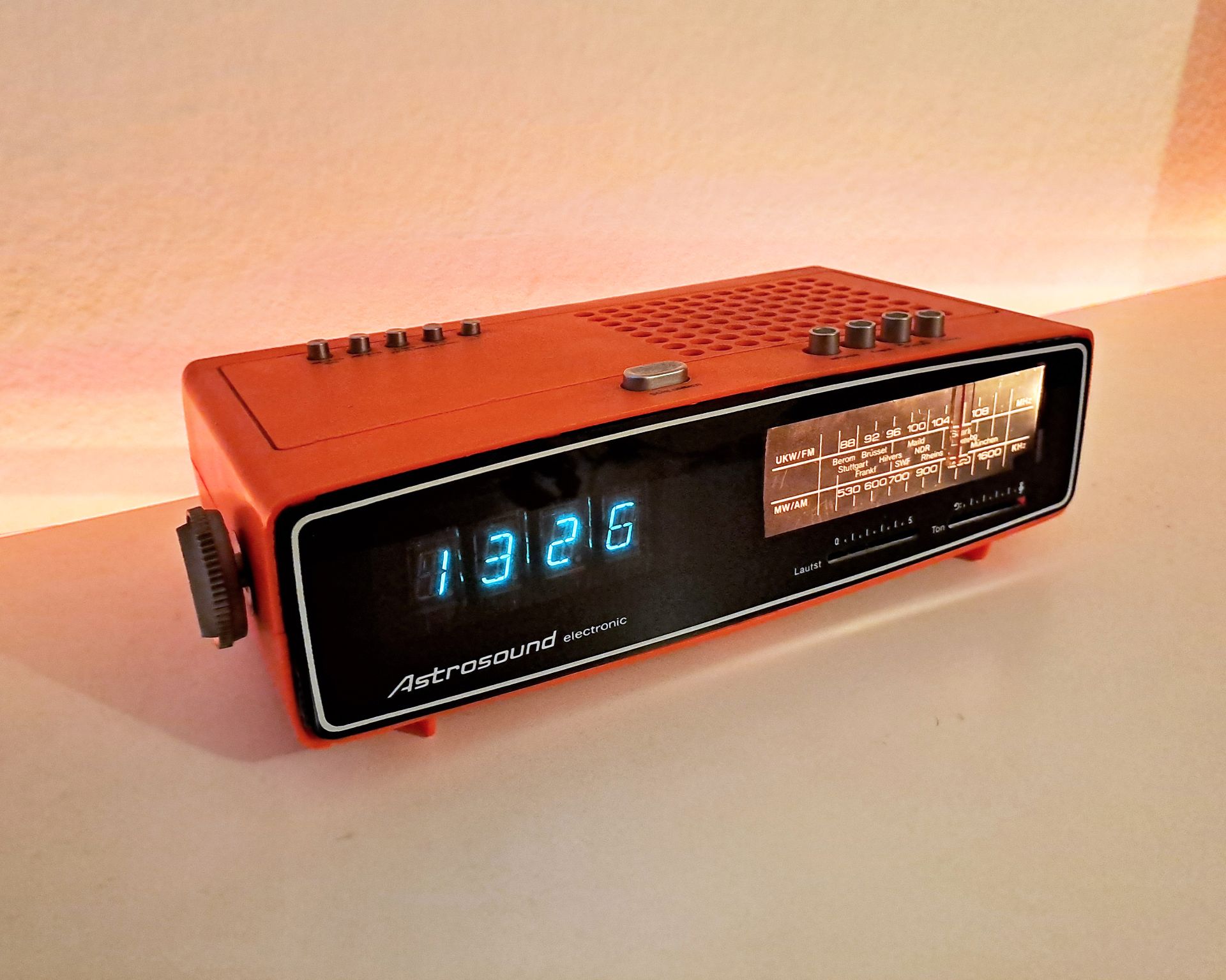 Vintage meets Bluetooth.